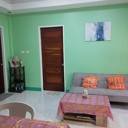 Andresas Homestay Лобок Екстер'єр фото