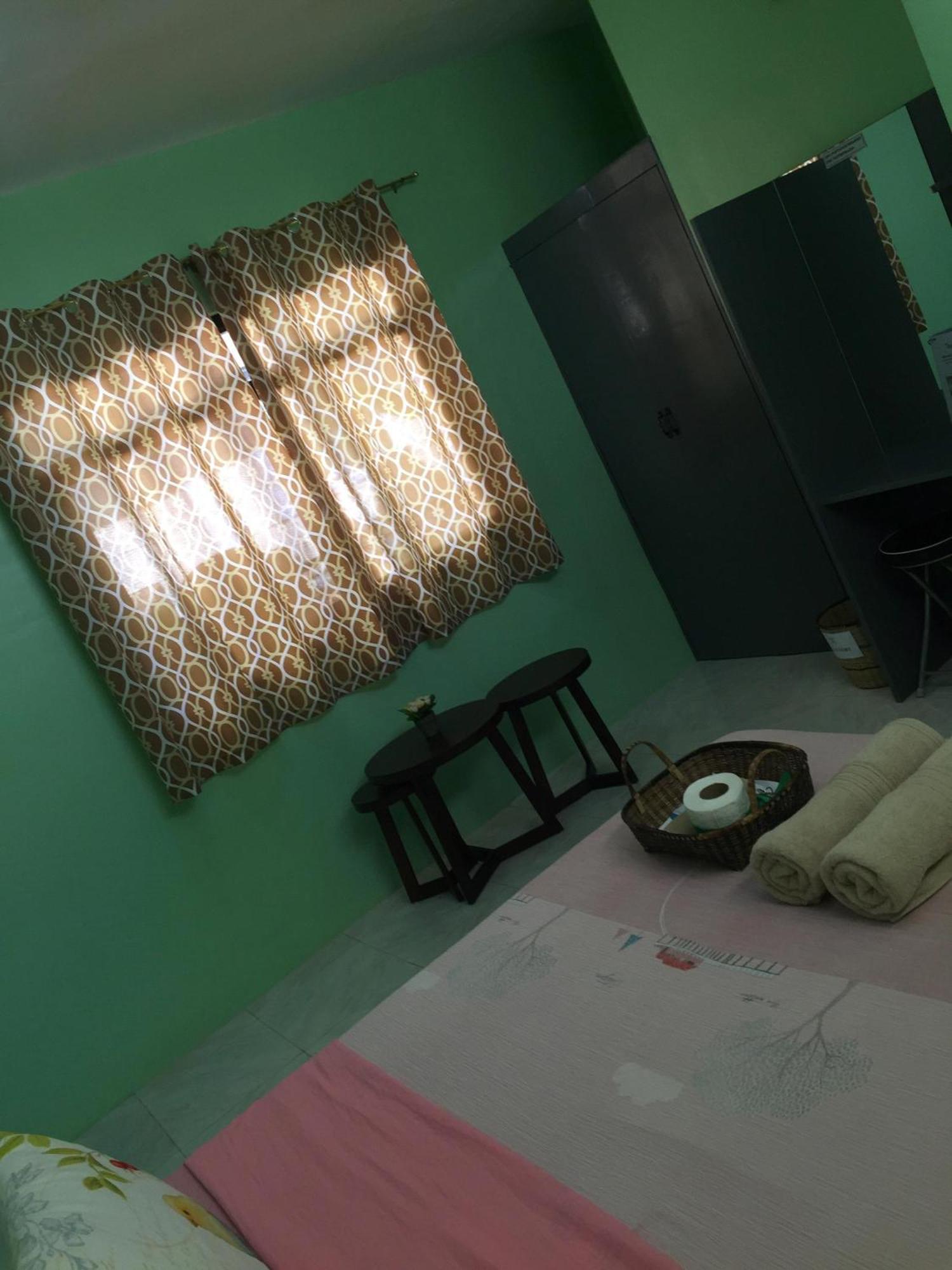 Andresas Homestay Лобок Екстер'єр фото