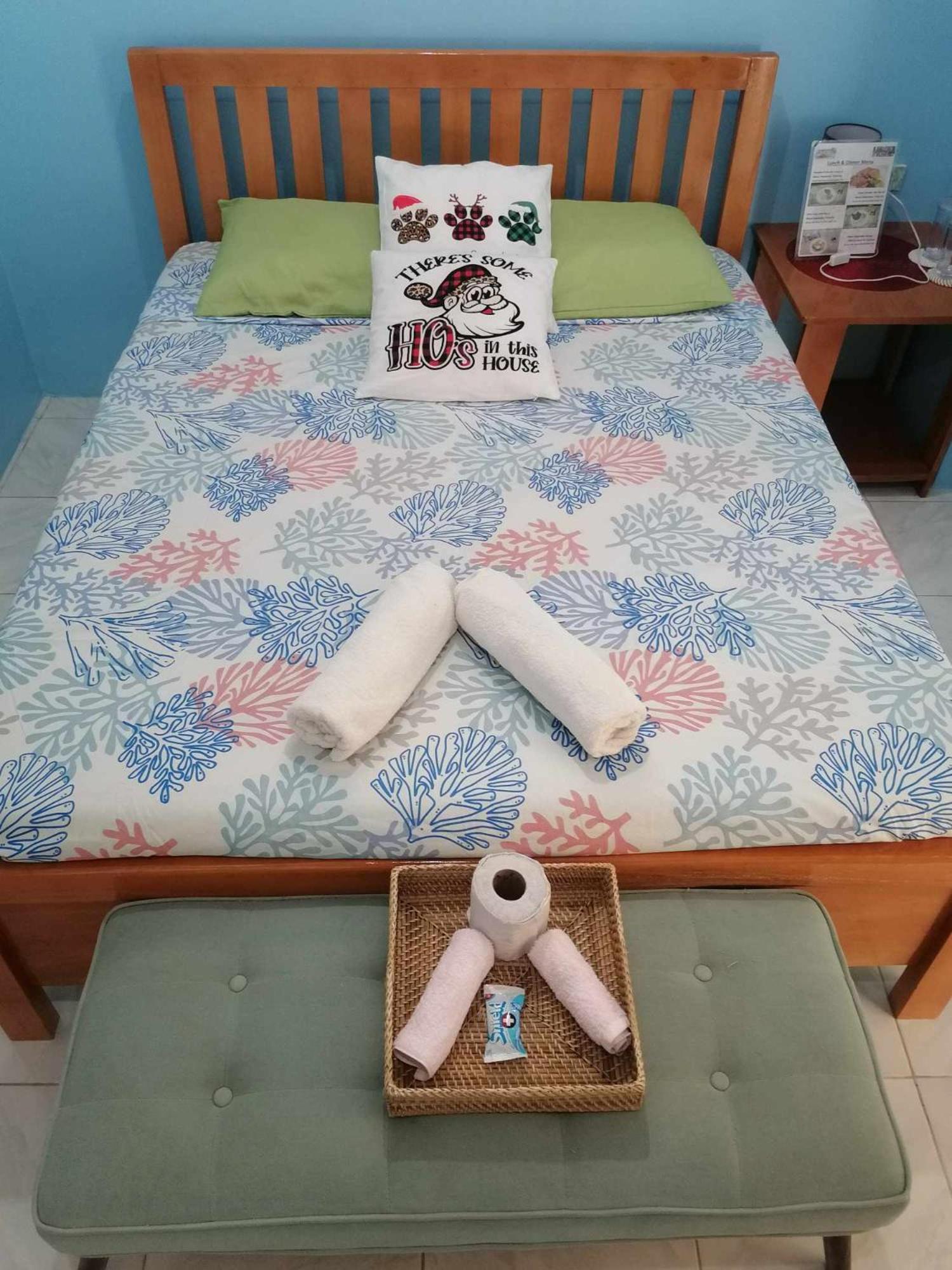 Andresas Homestay Лобок Екстер'єр фото