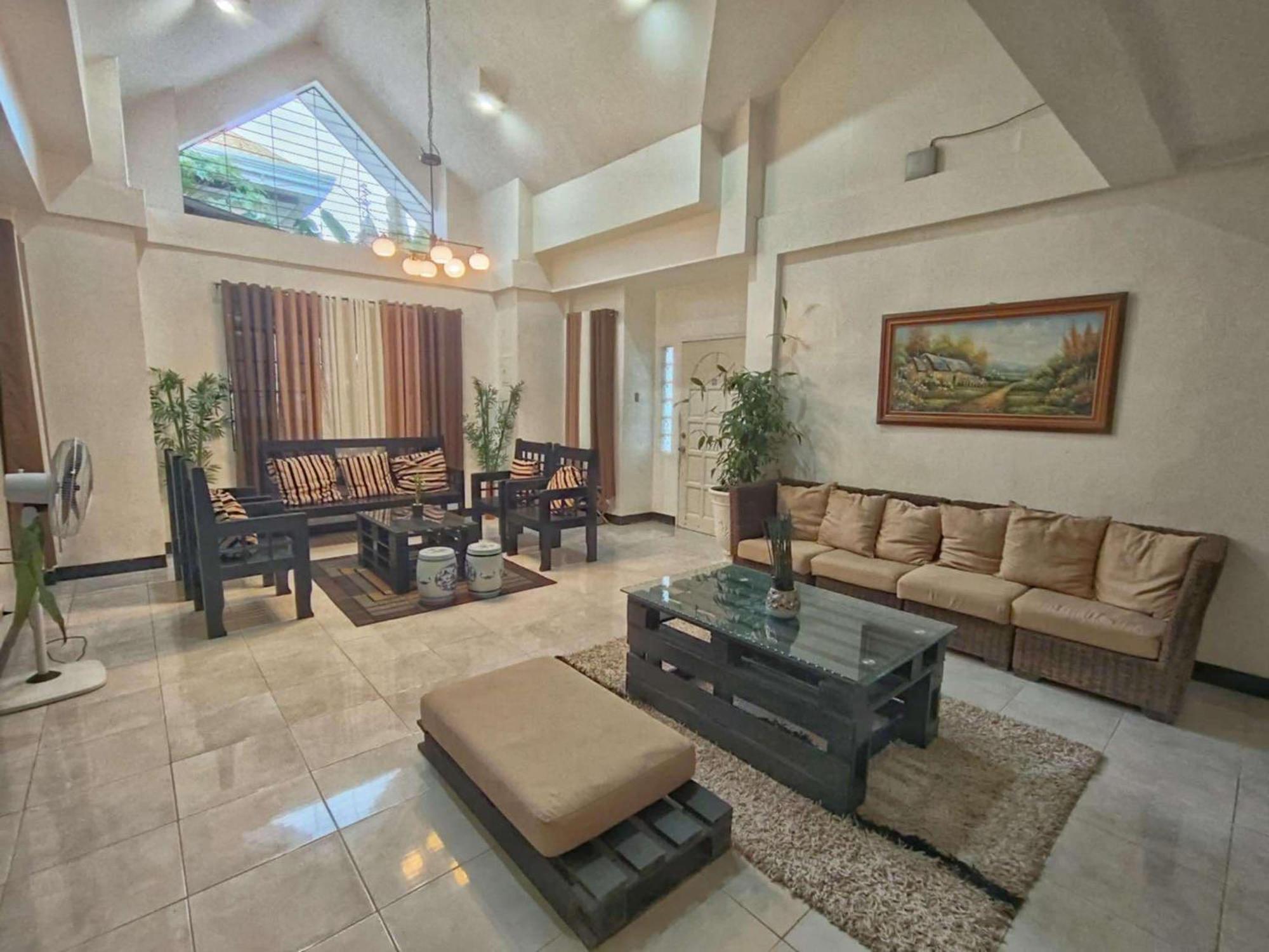 Andresas Homestay Лобок Екстер'єр фото