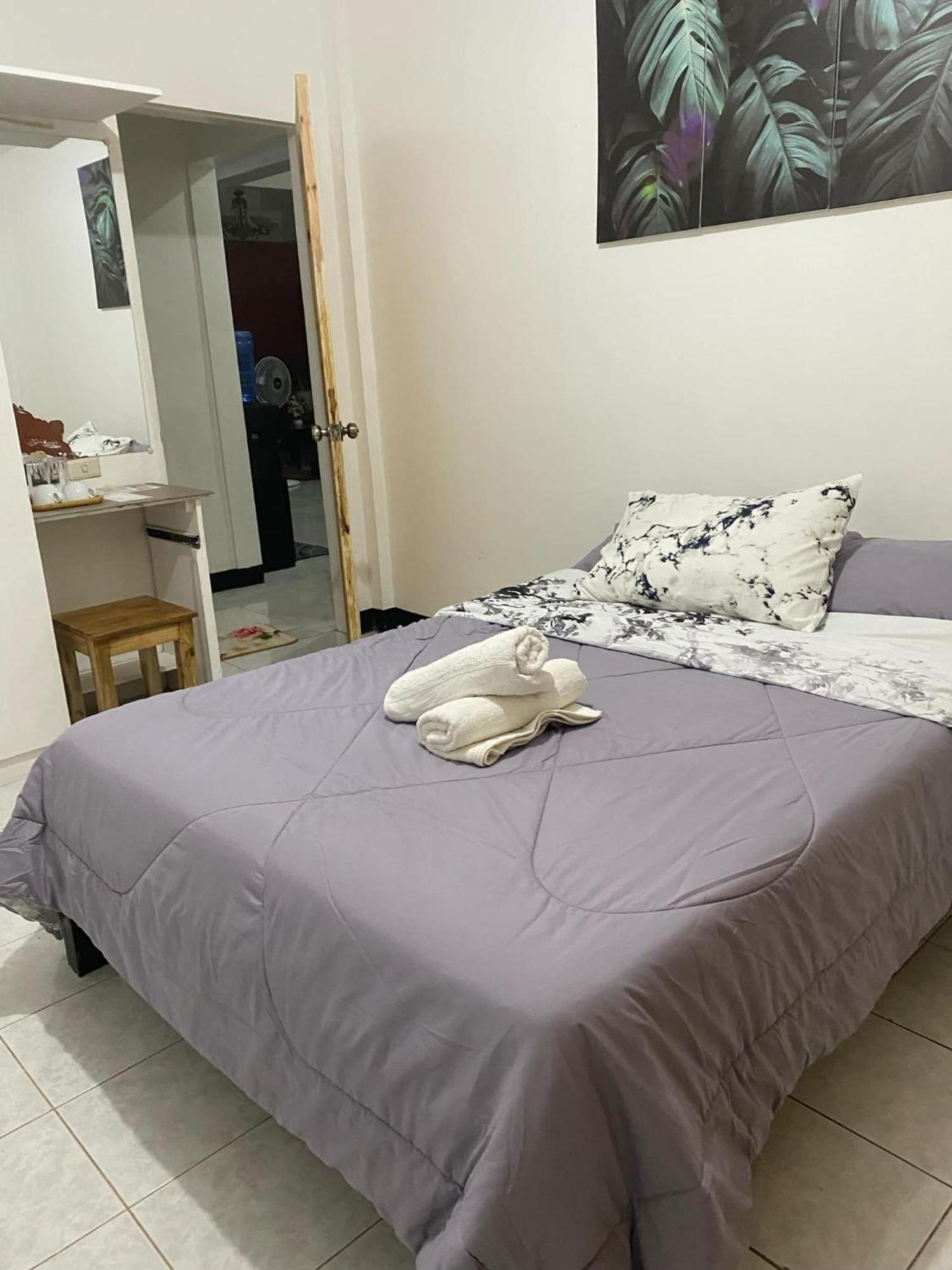 Andresas Homestay Лобок Екстер'єр фото